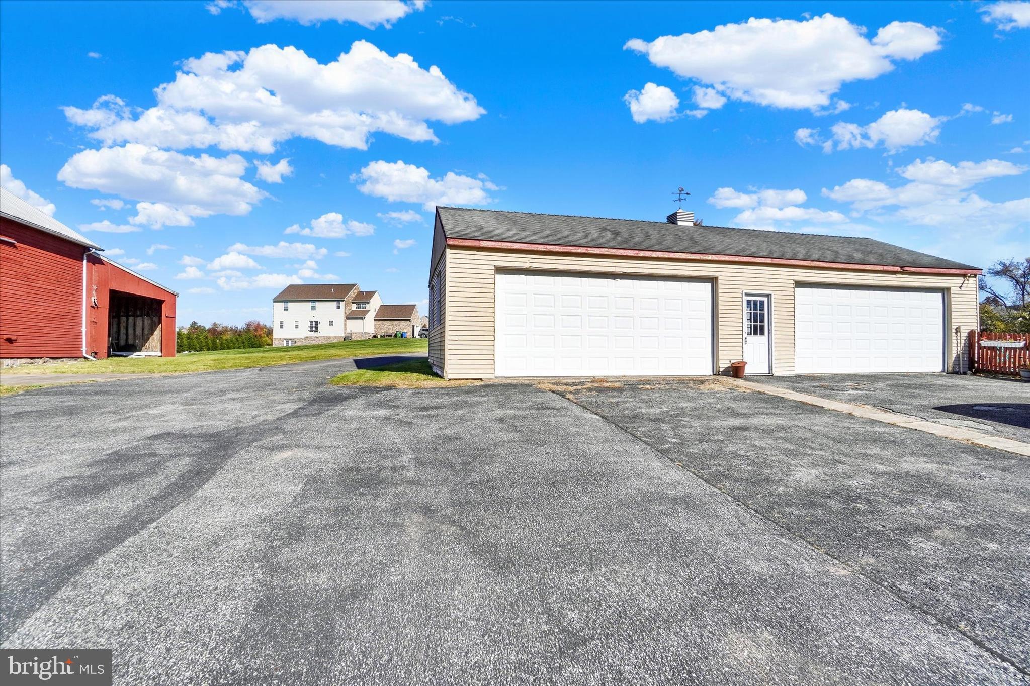 BRITTANY II - Residential