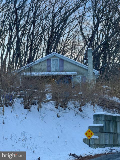 676 BARLET ROAD BLANDON PA 19510