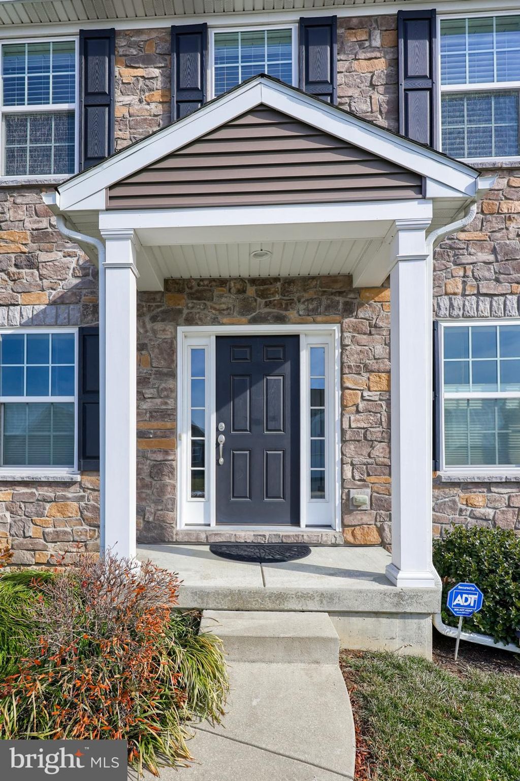 Photo of 640 Warminster Lane, LITITZ, PA 17543 (MLS # PALA2063624)