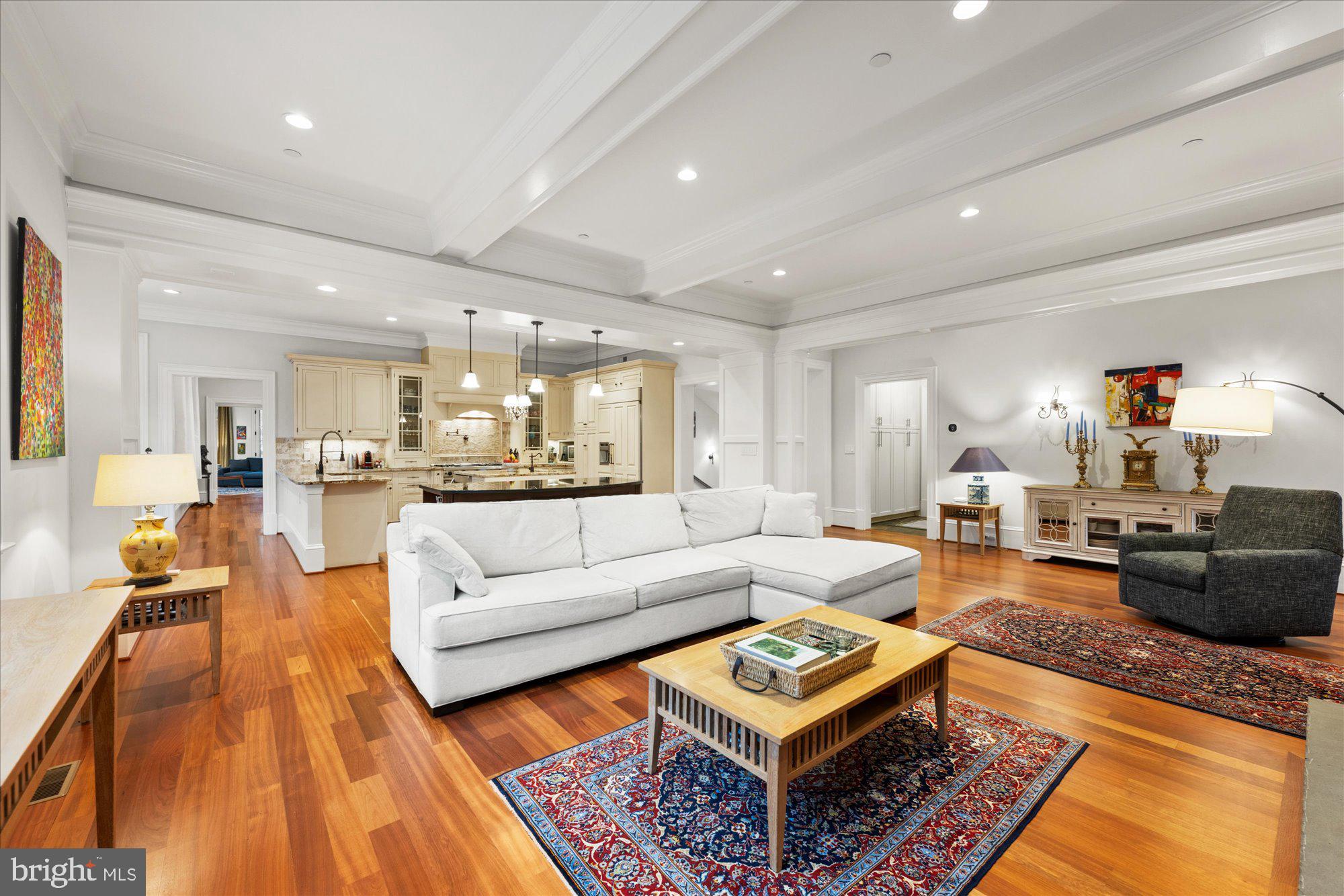 MERRY GO ROUND FARM - Residential