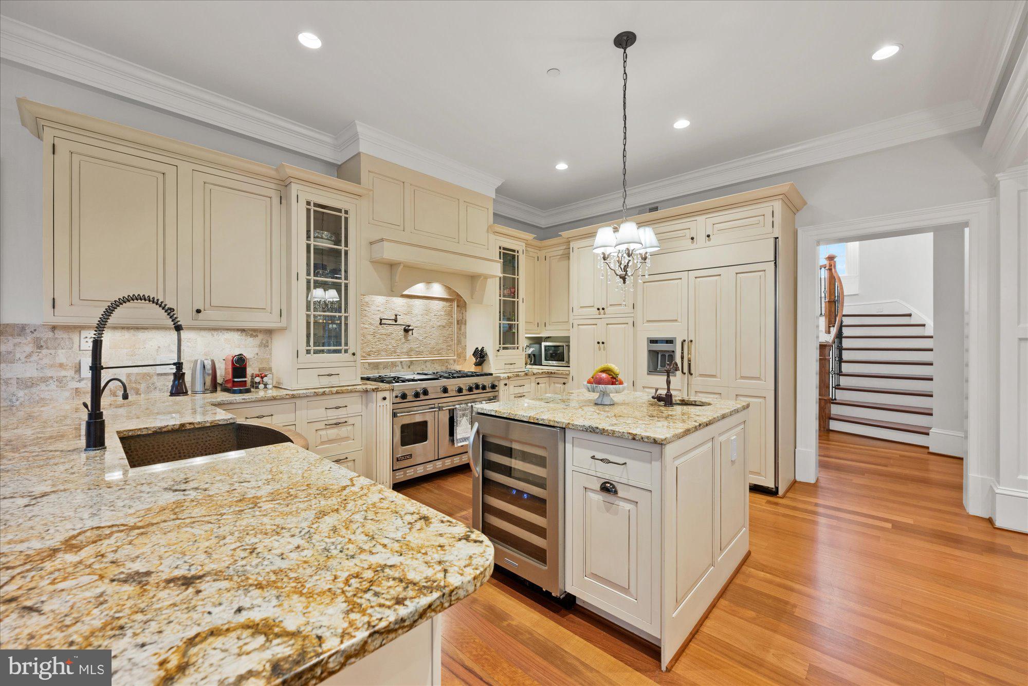 MERRY GO ROUND FARM - Residential