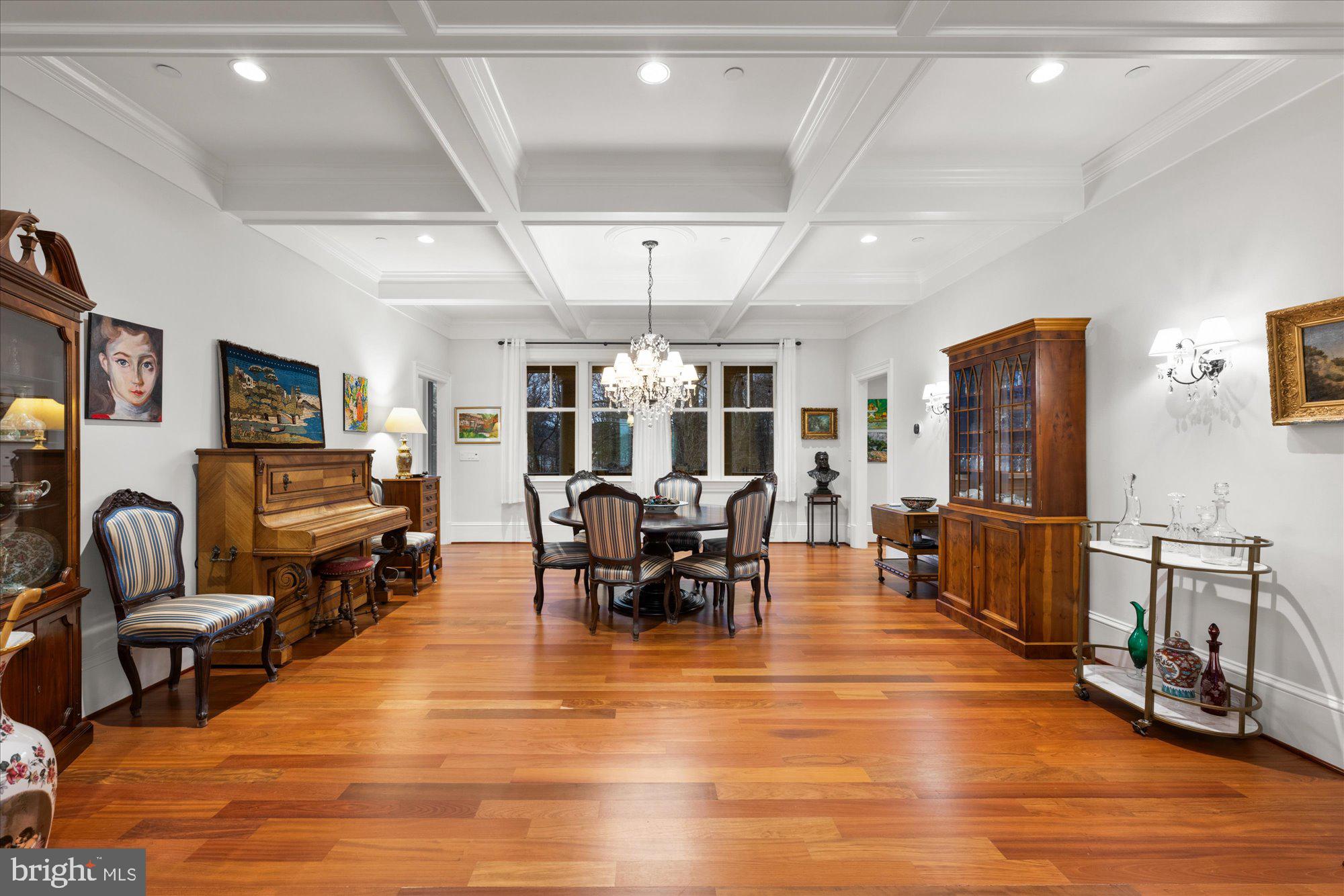 MERRY GO ROUND FARM - Residential