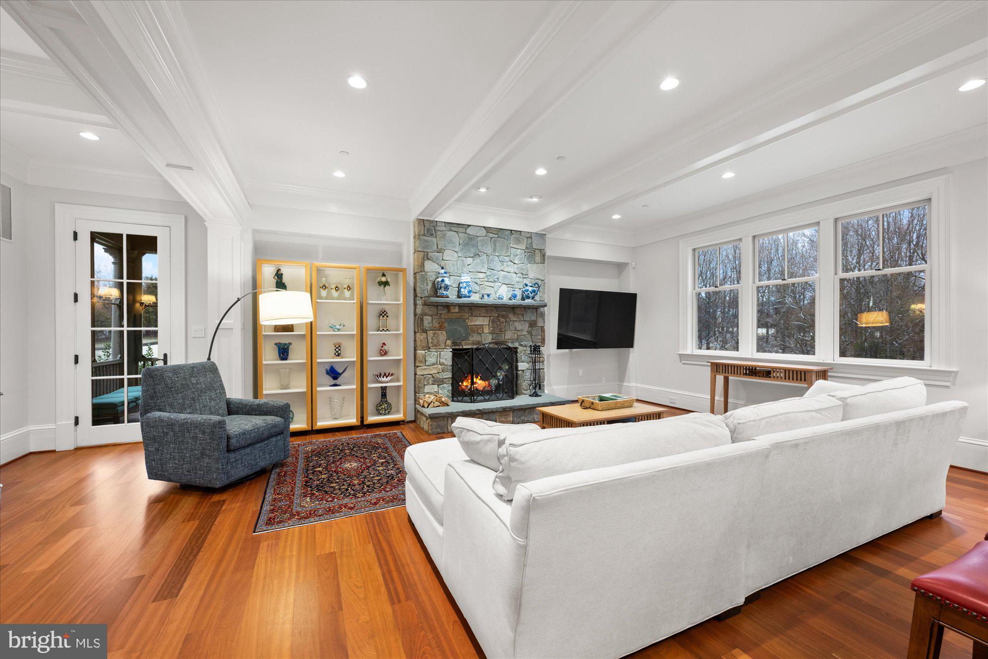 MERRY GO ROUND FARM - Residential