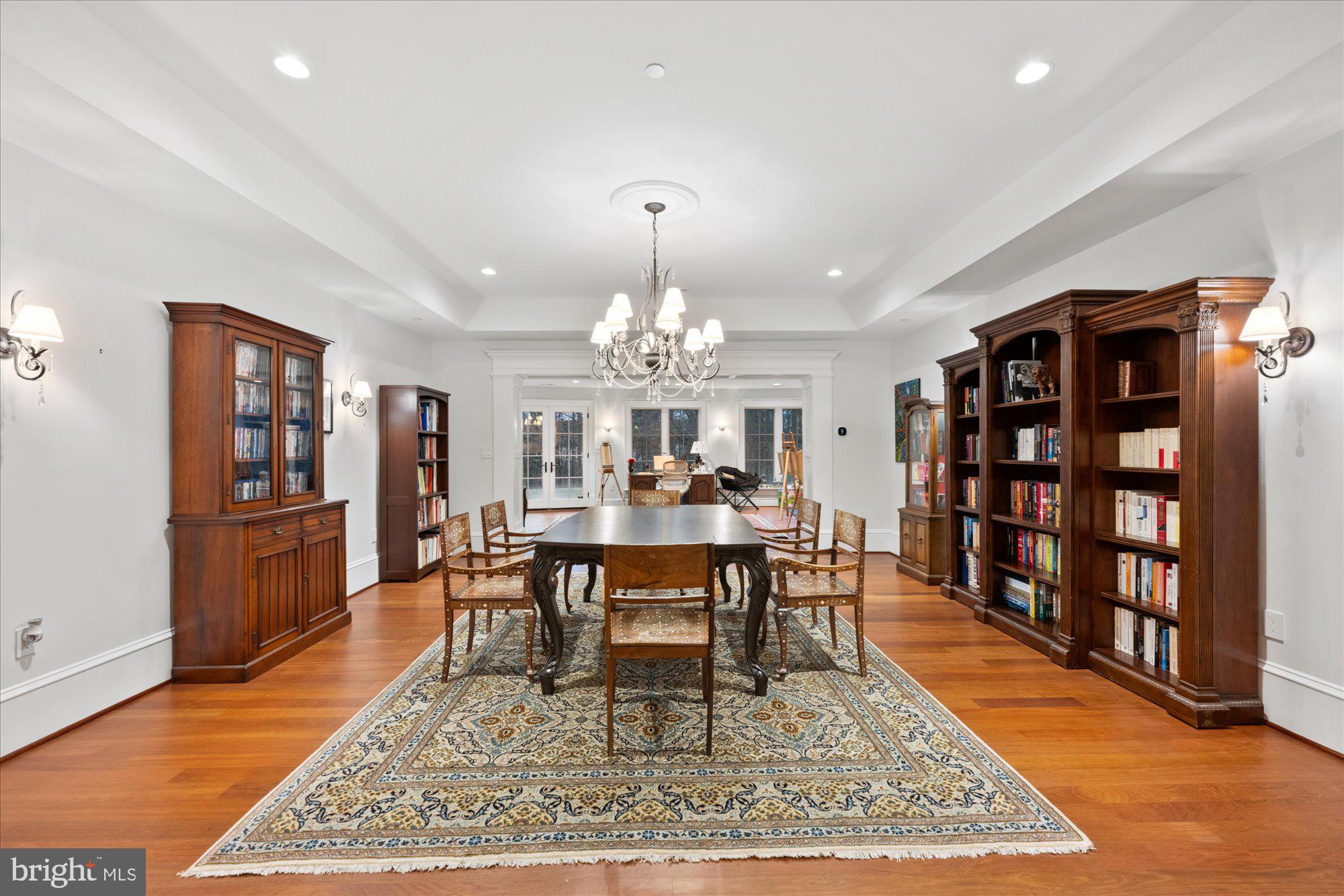 MERRY GO ROUND FARM - Residential