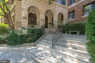 4514 CONNECTICUT AVENUE NW 204