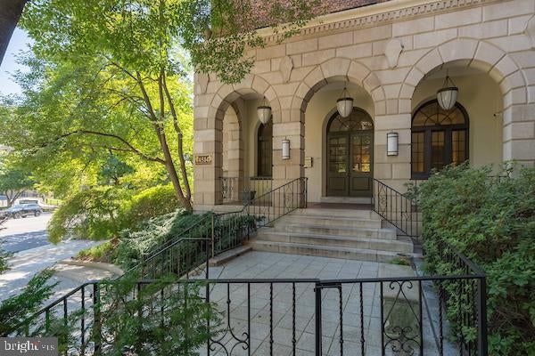 4514 CONNECTICUT AVENUE NW 204