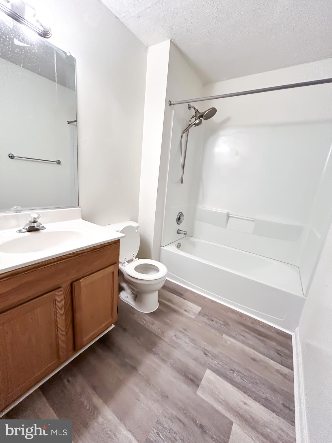 WINDSTONE - Residential Lease