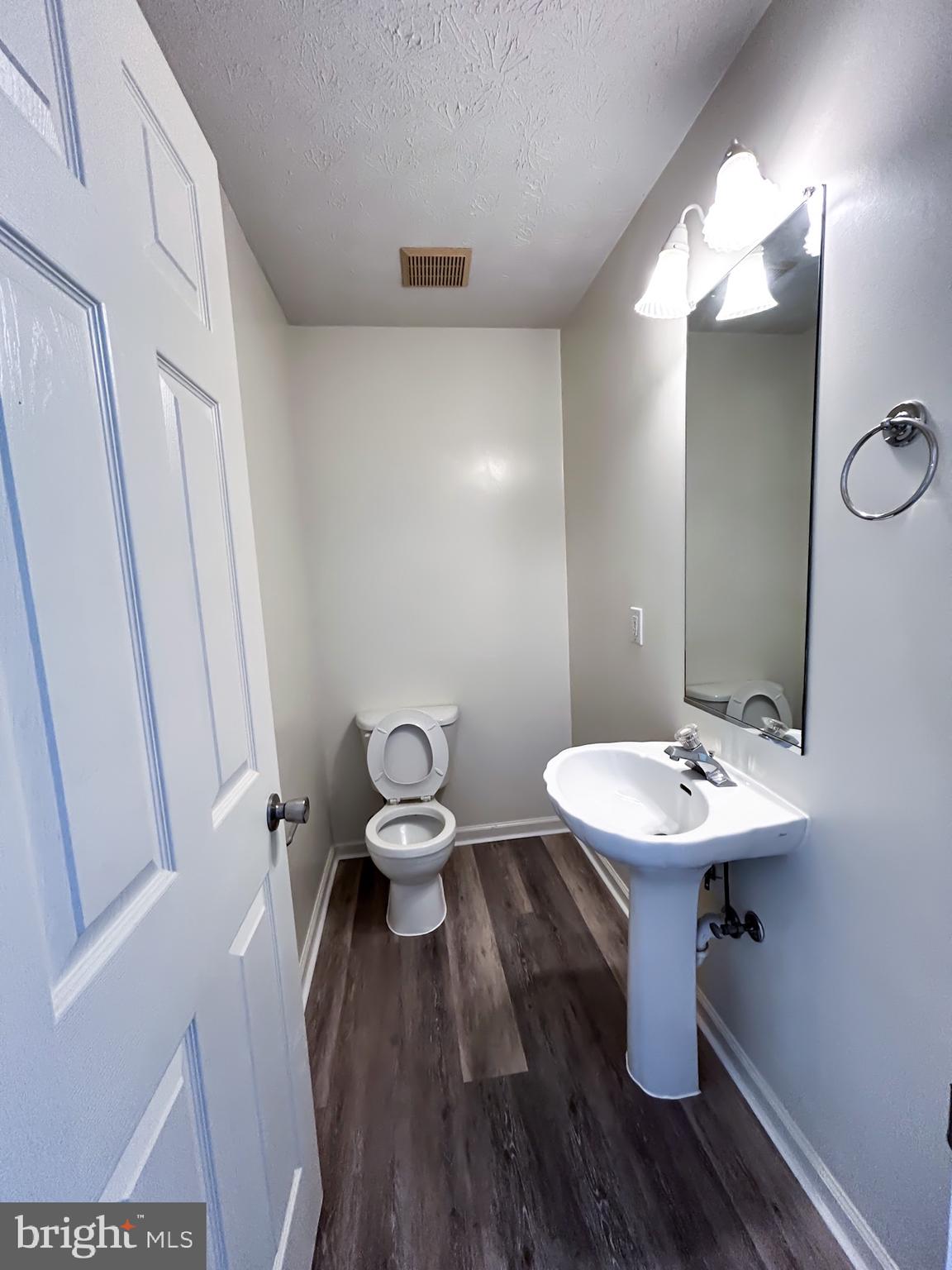 WINDSTONE - Residential Lease