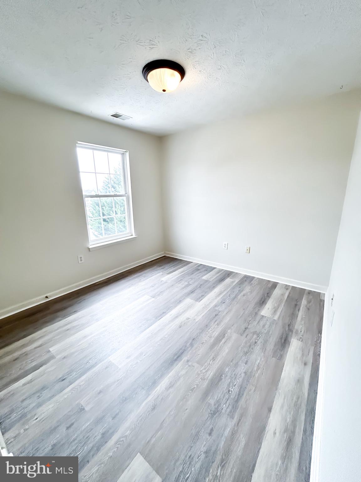 WINDSTONE - Residential Lease