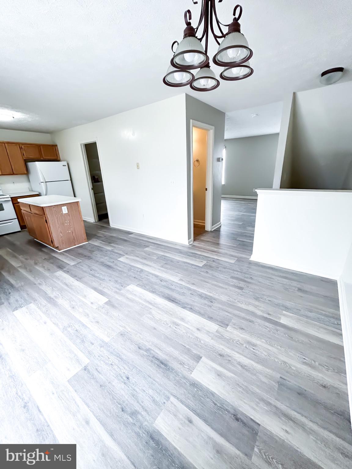 WINDSTONE - Residential Lease