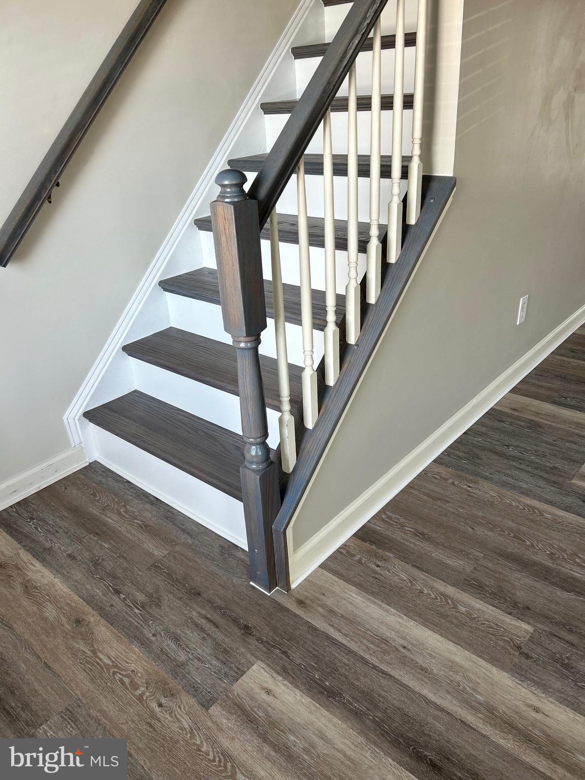 WINDSTONE - Residential Lease