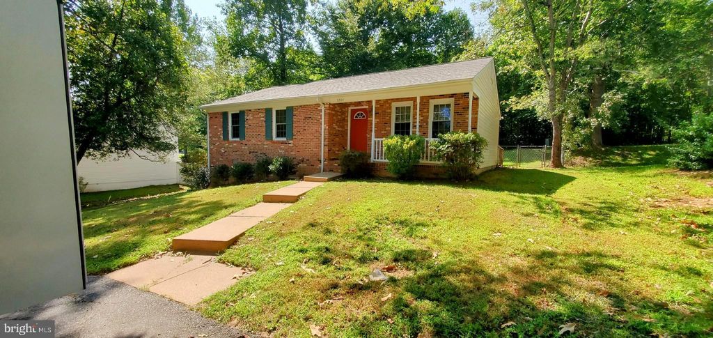 Photo of 7204 Plantation Forest Drive, SPOTSYLVANIA, VA 22553 (MLS # VASP2036776)