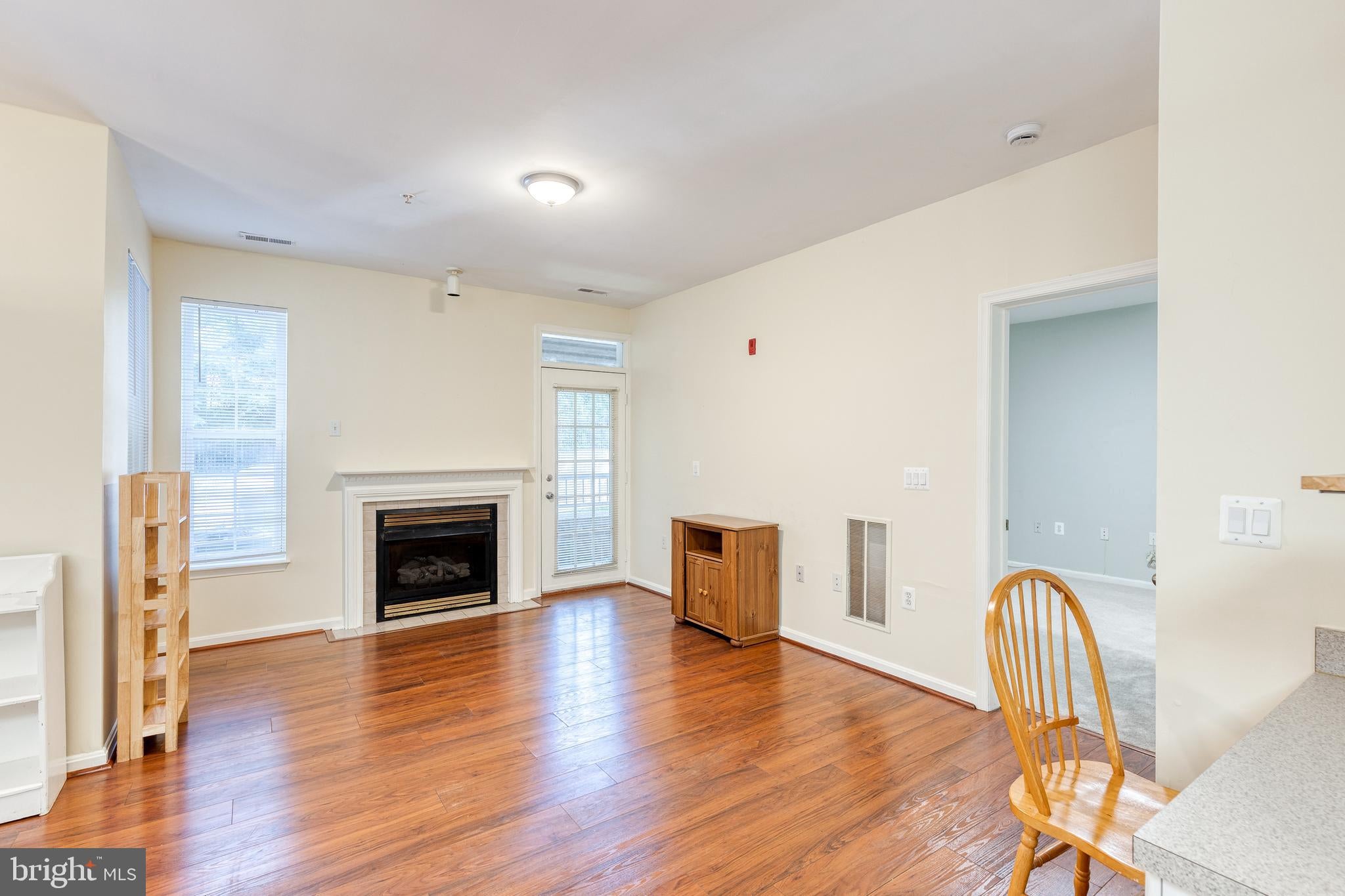 400 SYMPHONY CIRCLE 215I
