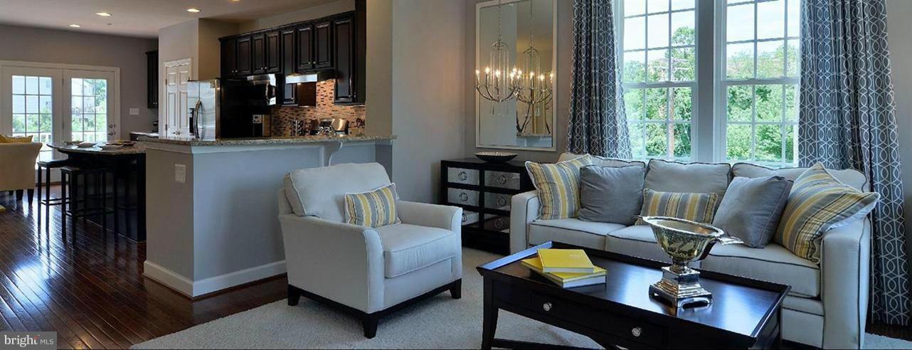 GREENBELT STATION - Residential