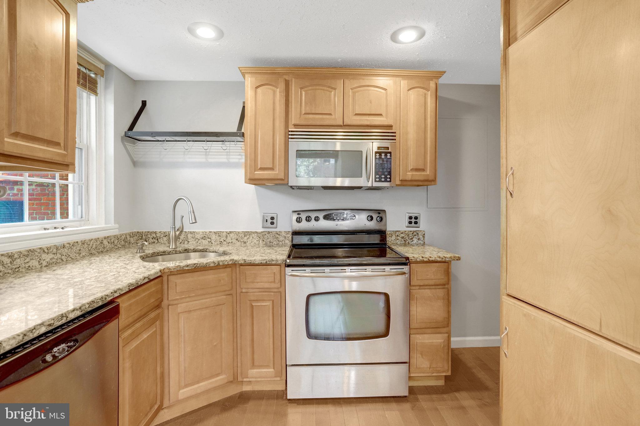 FAIRLINGTON VILLAGE - Residential Lease