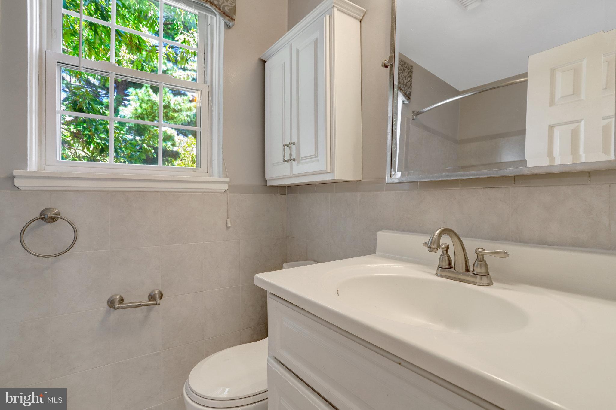 FAIRLINGTON VILLAGE - Residential Lease