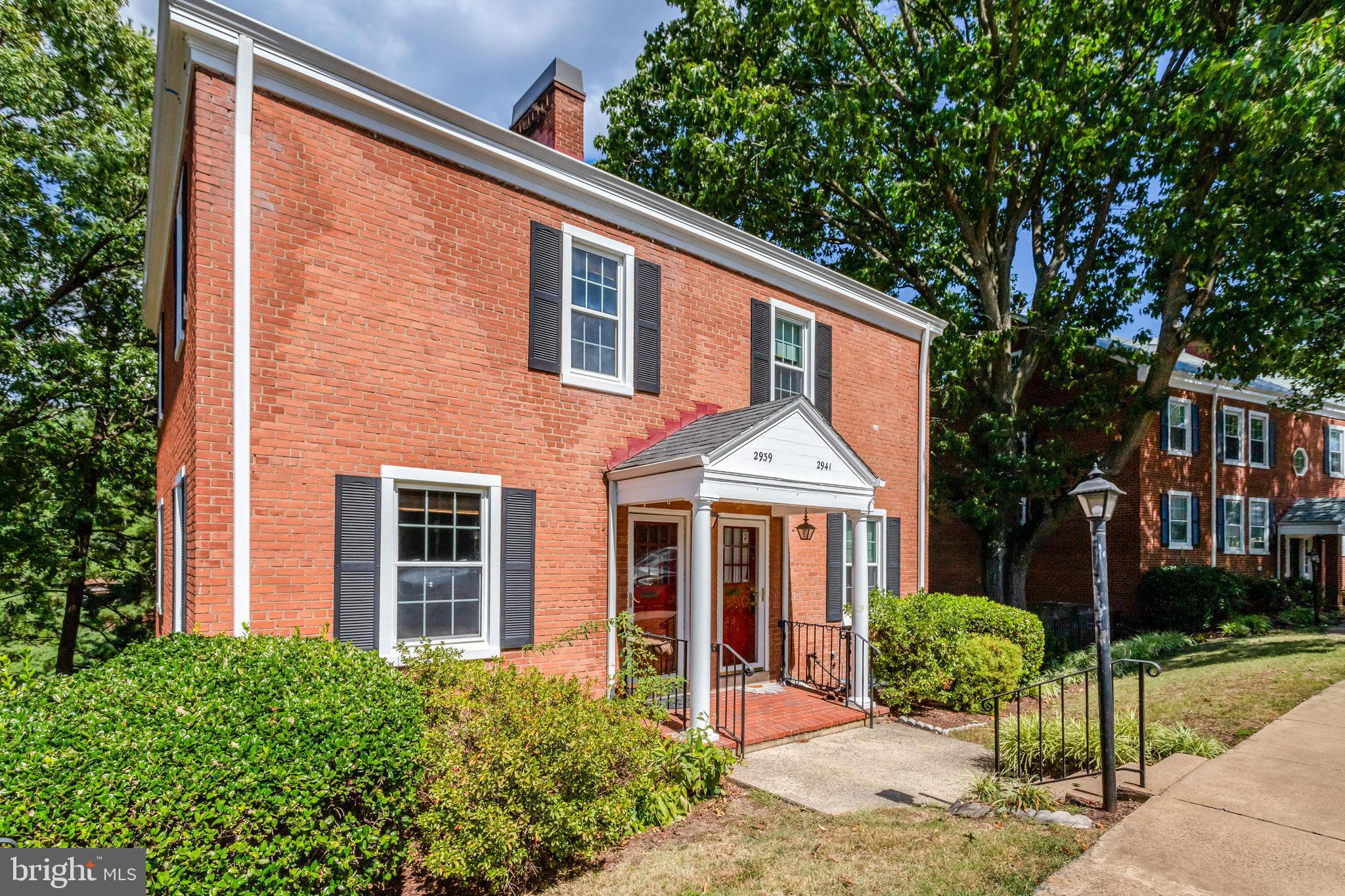 FAIRLINGTON VILLAGE - Residential Lease