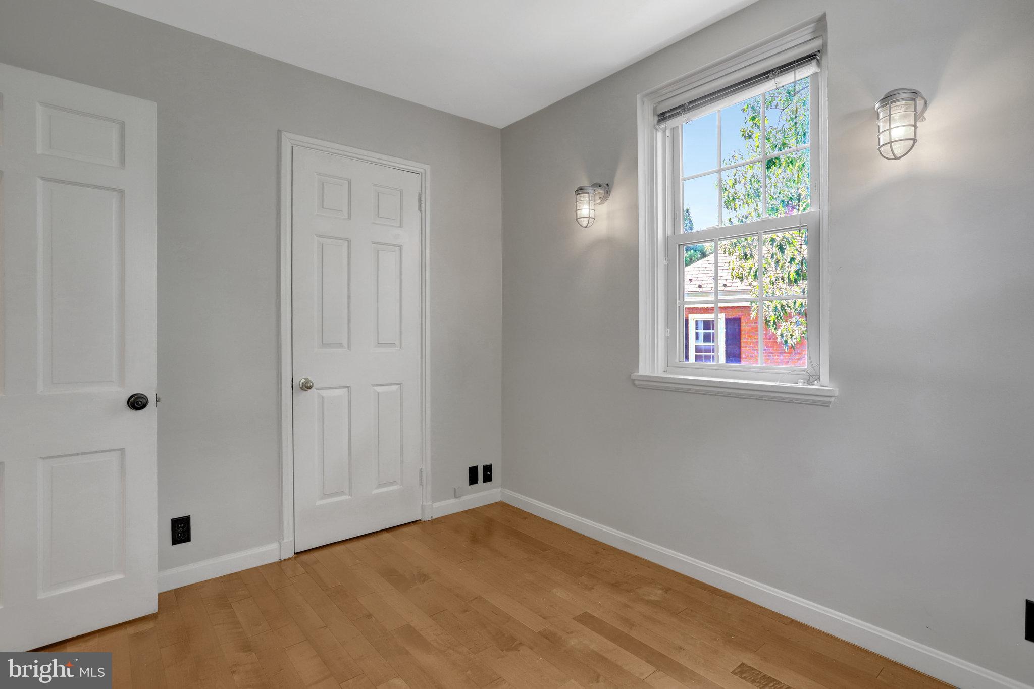 FAIRLINGTON VILLAGE - Residential Lease