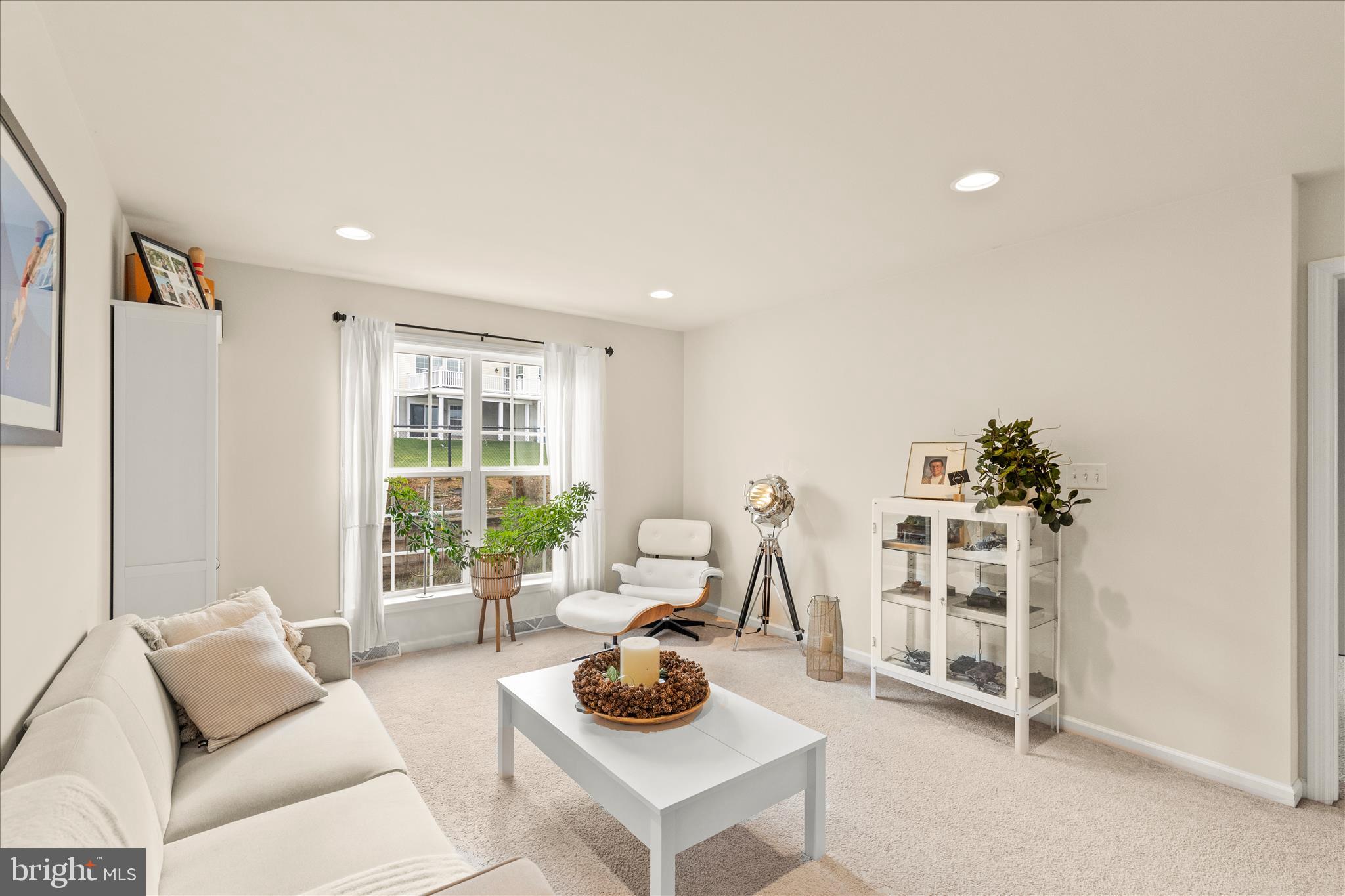 WINDSOR MEADOWS - Residential