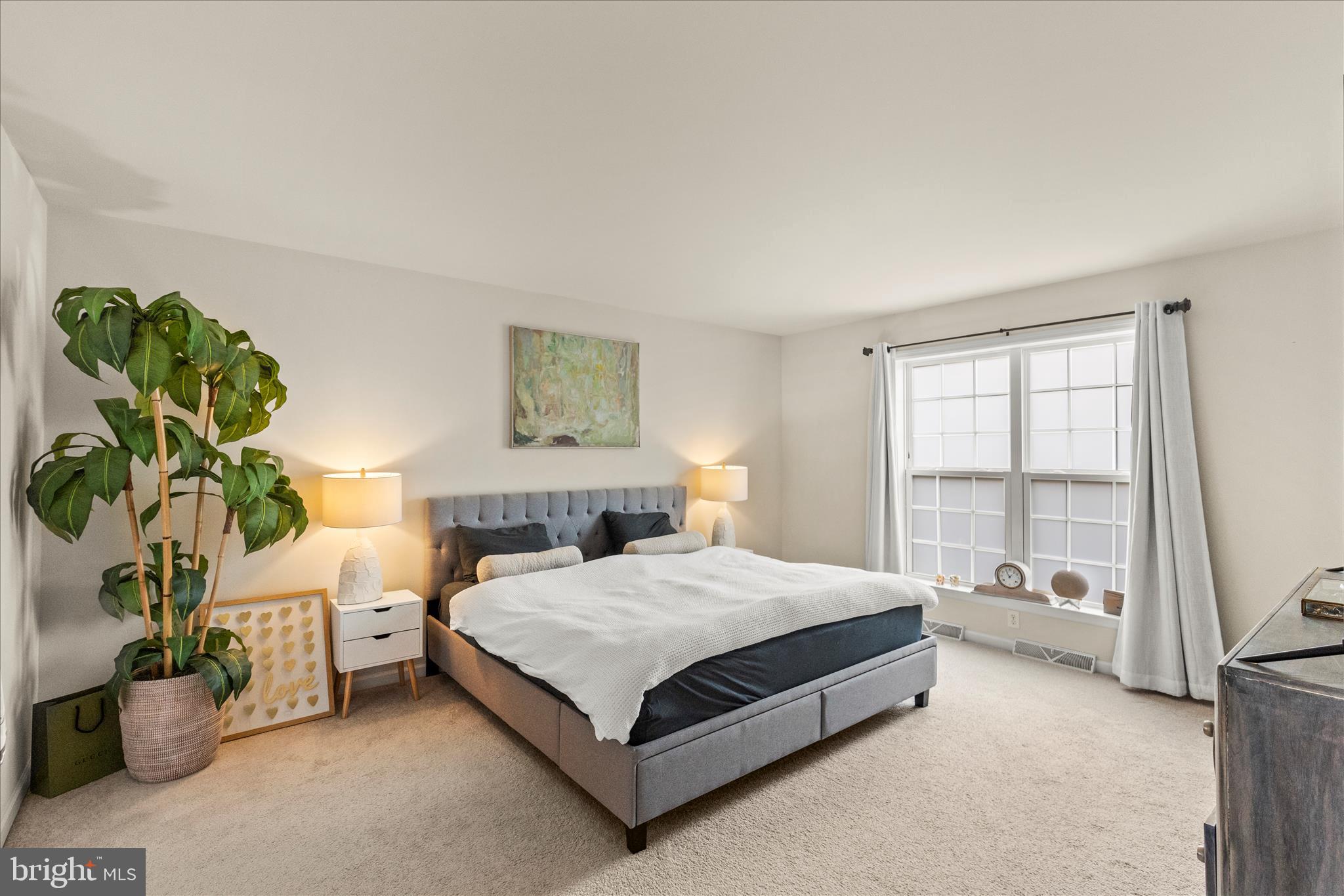 WINDSOR MEADOWS - Residential