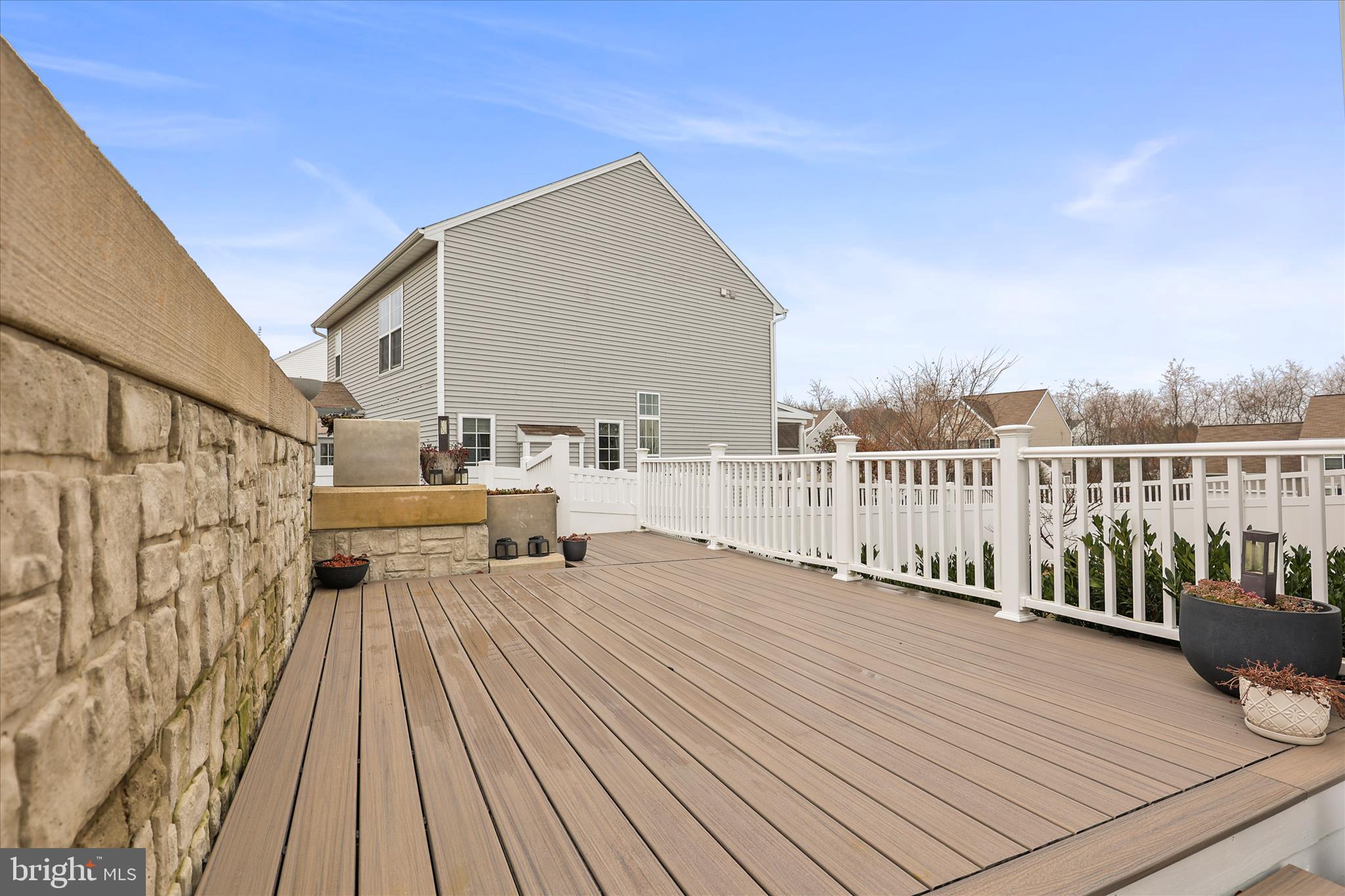 WINDSOR MEADOWS - Residential