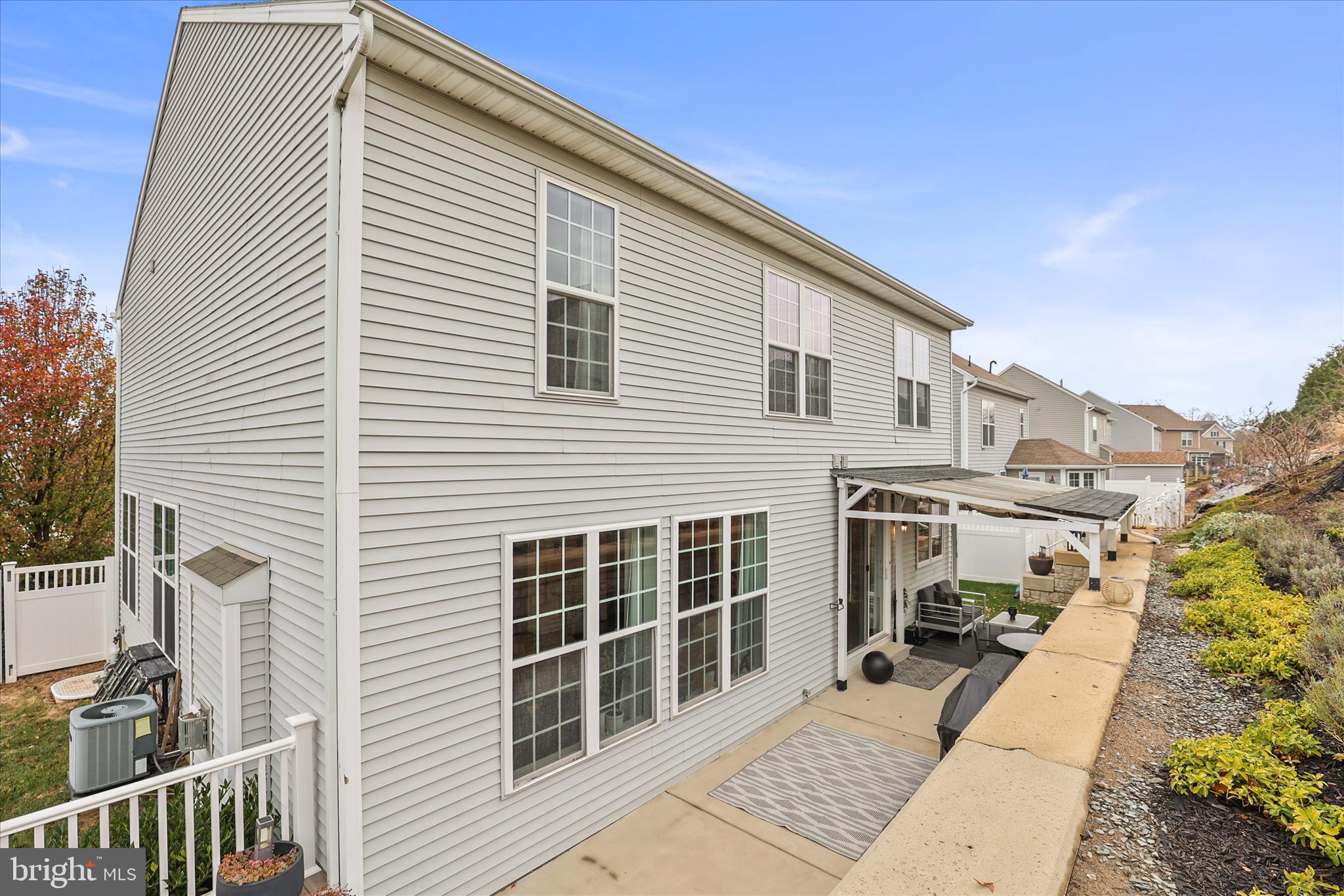 WINDSOR MEADOWS - Residential