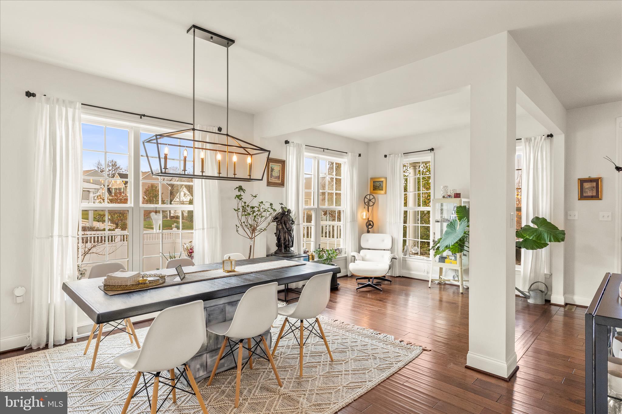 WINDSOR MEADOWS - Residential