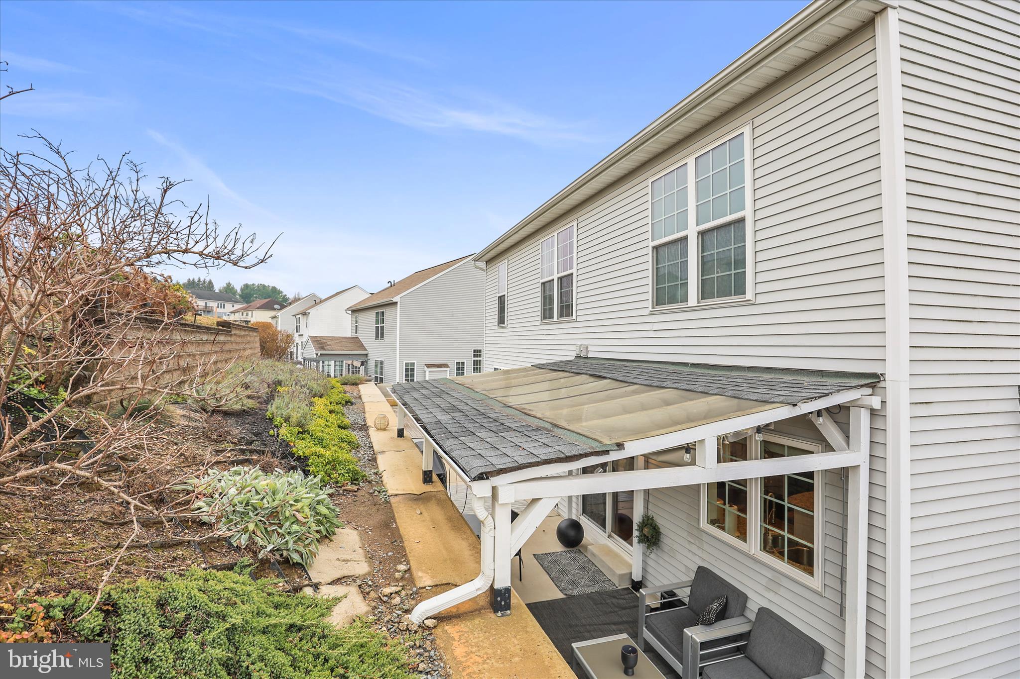 WINDSOR MEADOWS - Residential