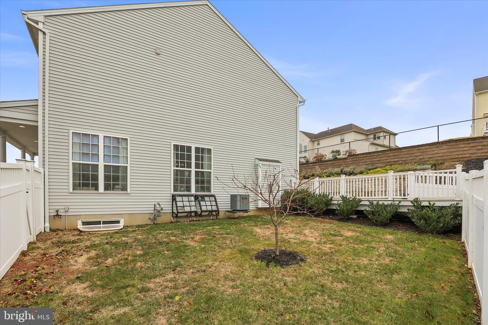 WINDSOR MEADOWS - Residential