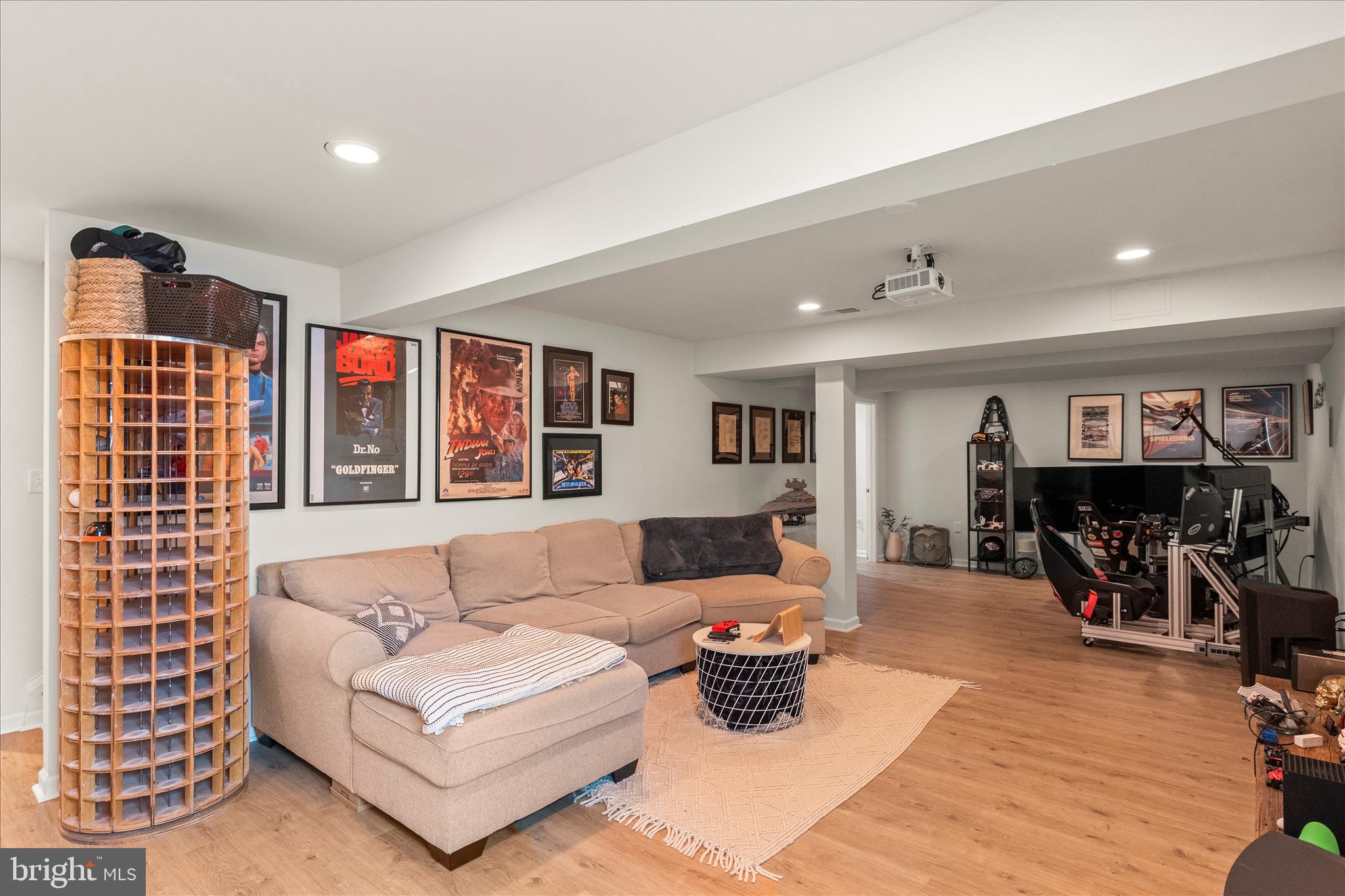 WINDSOR MEADOWS - Residential