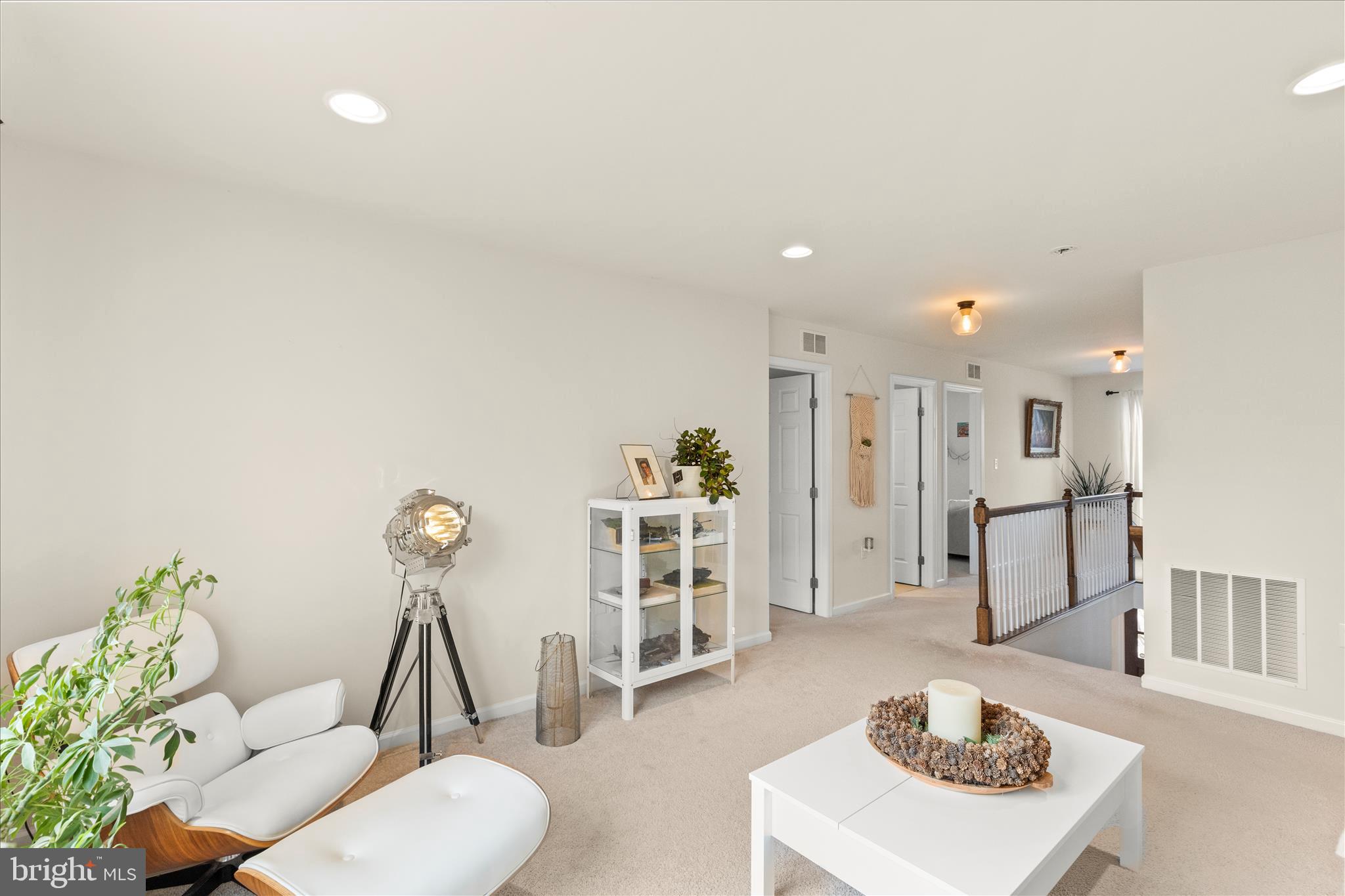 WINDSOR MEADOWS - Residential