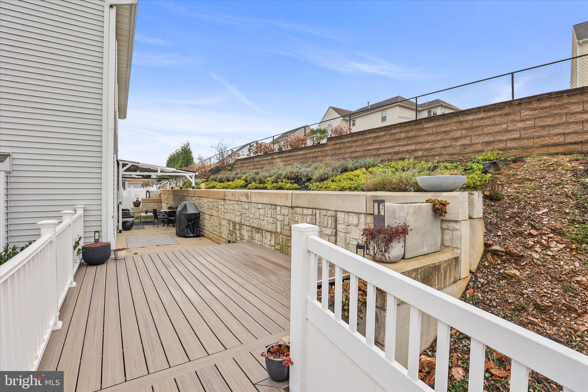 WINDSOR MEADOWS - Residential