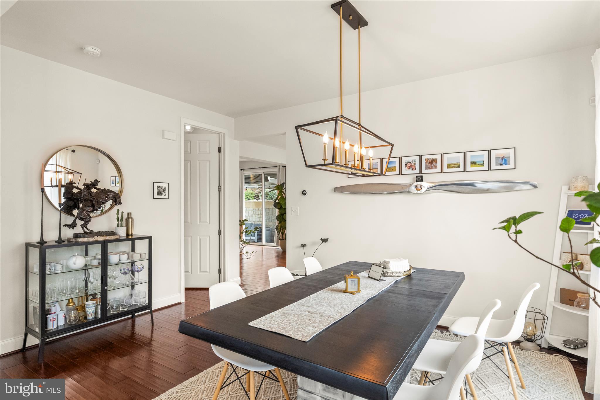 WINDSOR MEADOWS - Residential