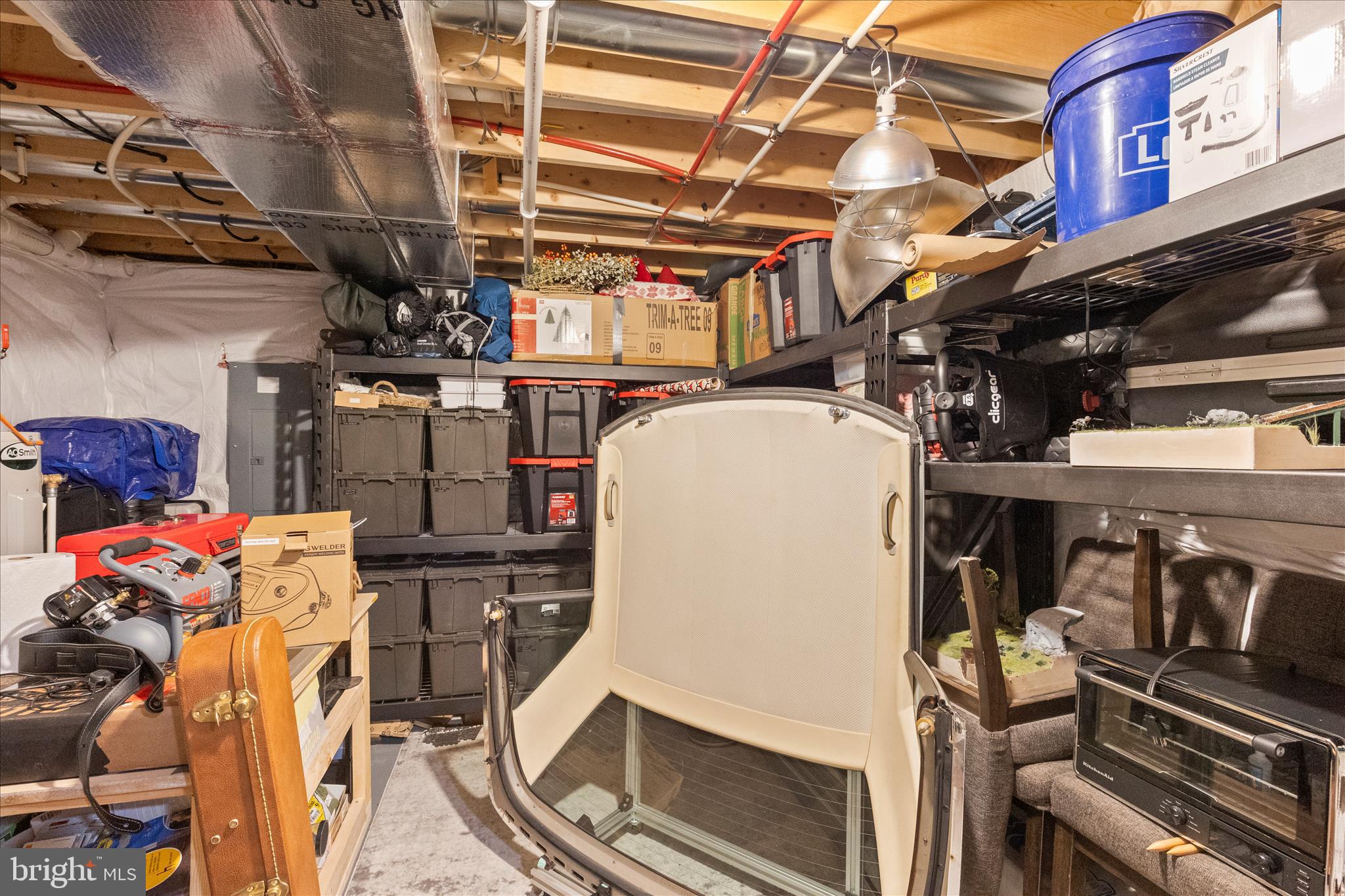 WINDSOR MEADOWS - Residential