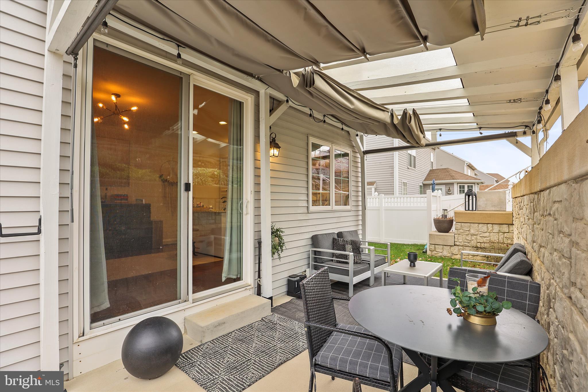 WINDSOR MEADOWS - Residential