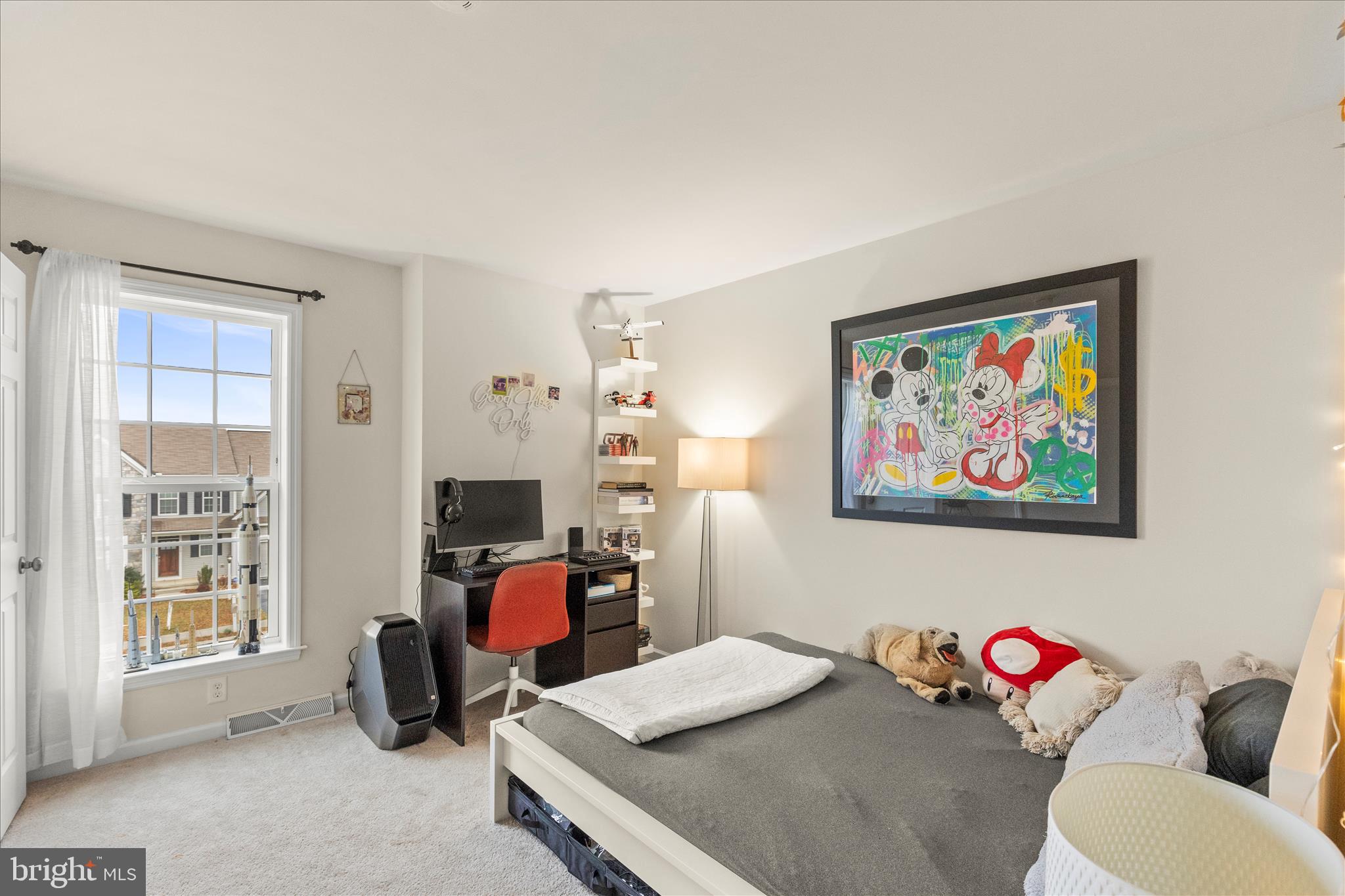 WINDSOR MEADOWS - Residential