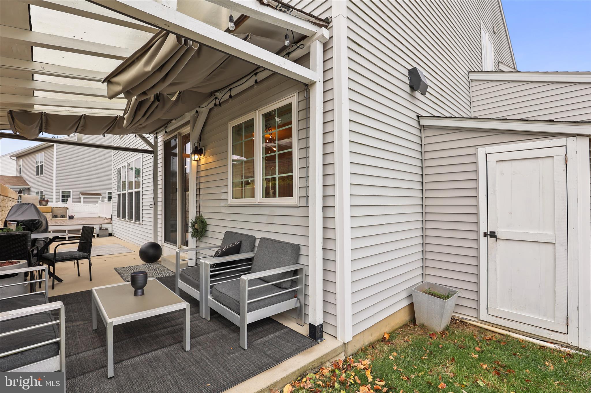 WINDSOR MEADOWS - Residential