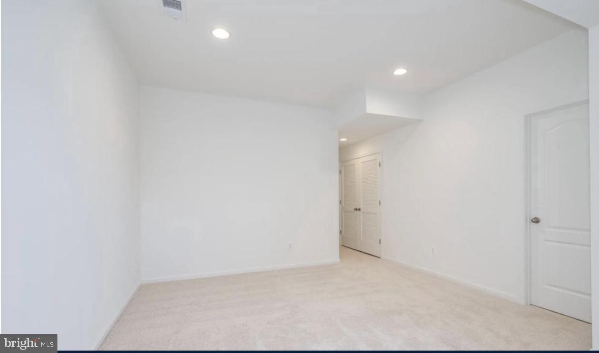 MARTINSBURG STATION - Residential Lease