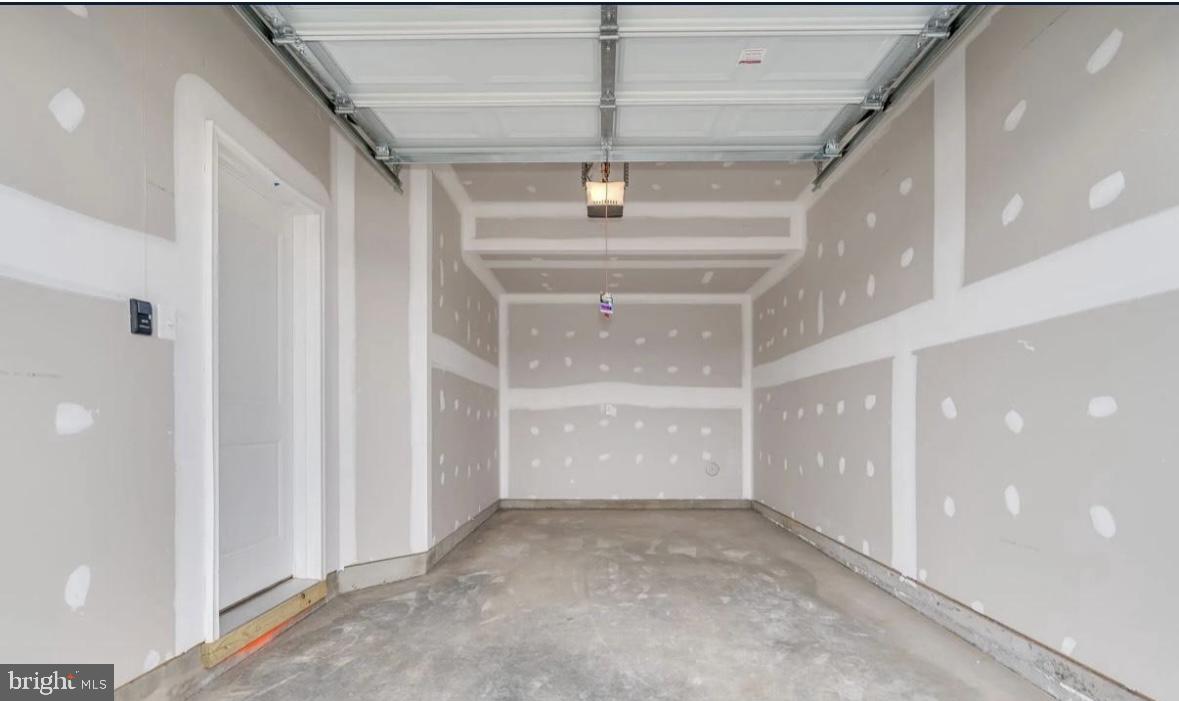 MARTINSBURG STATION - Residential Lease