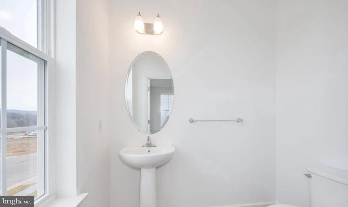 MARTINSBURG STATION - Residential Lease