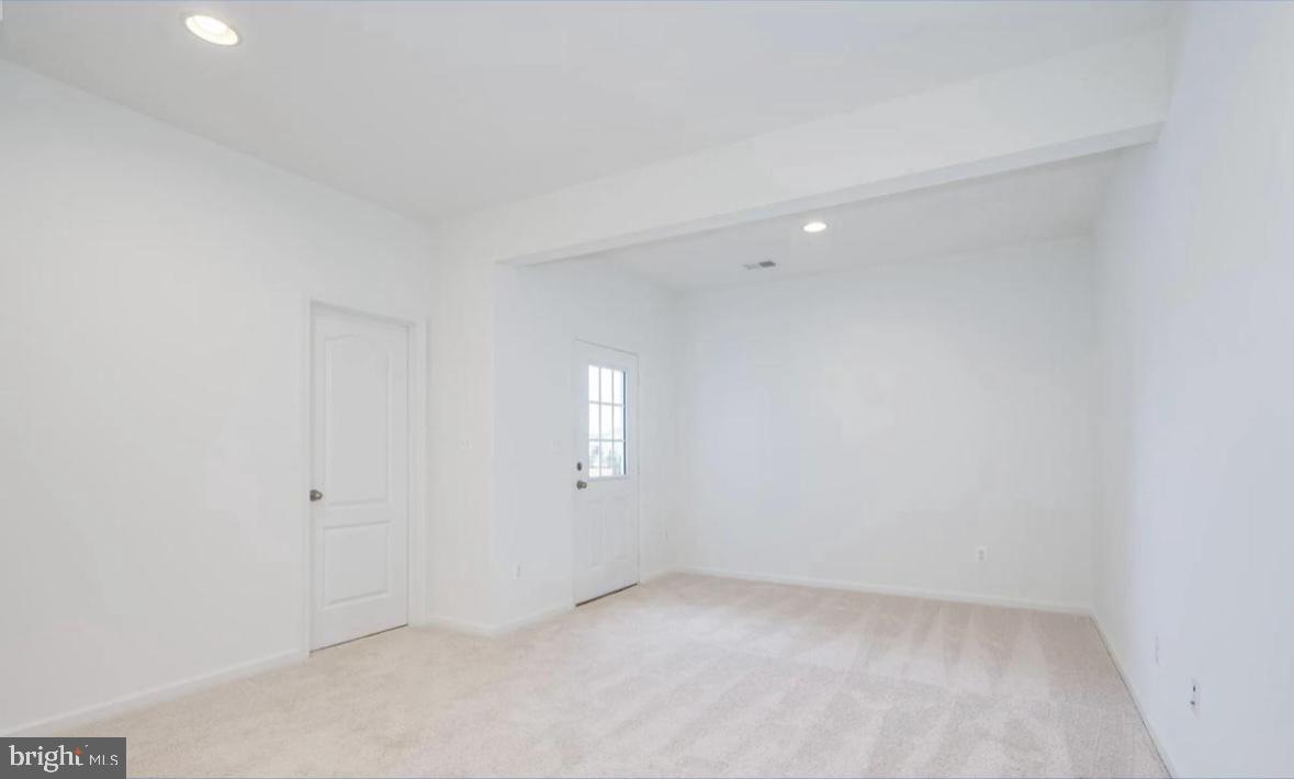 MARTINSBURG STATION - Residential Lease