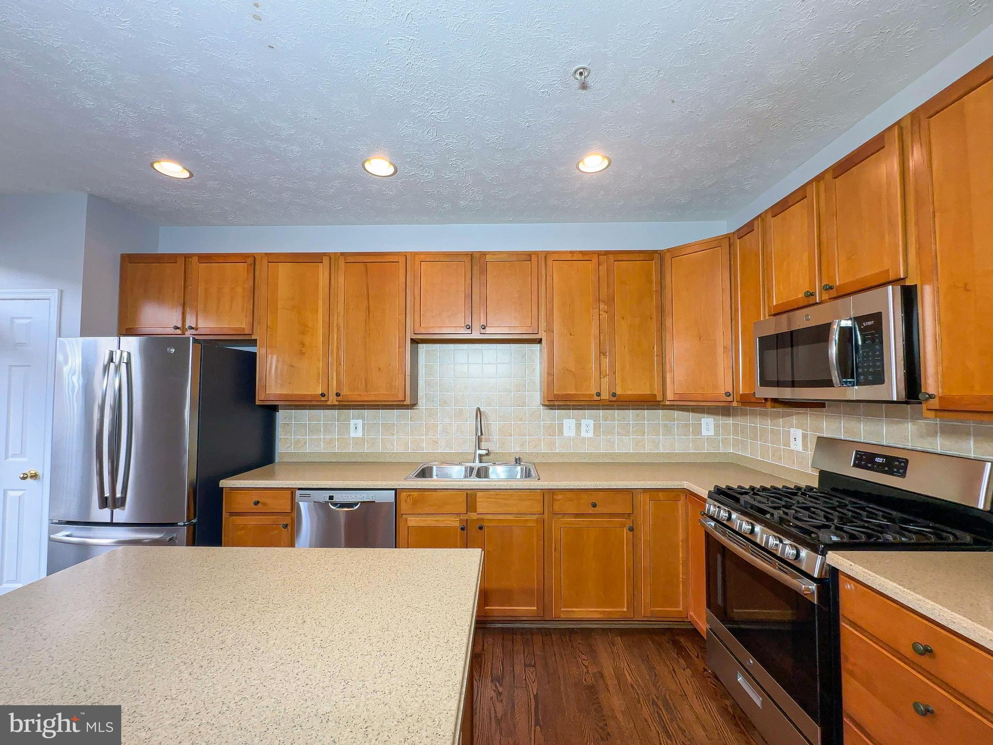 MIRAMAR LANDING - Residential Lease