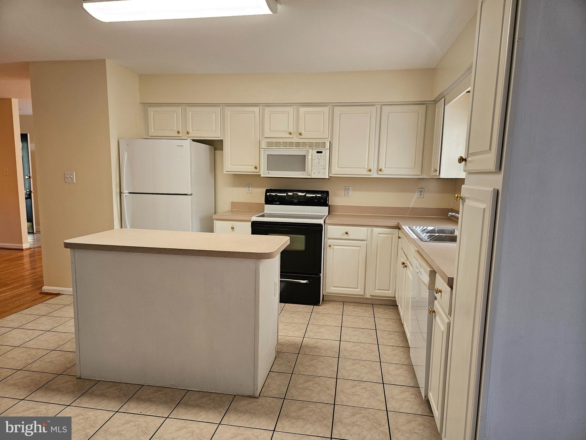 SPRING MILLS - Residential Lease