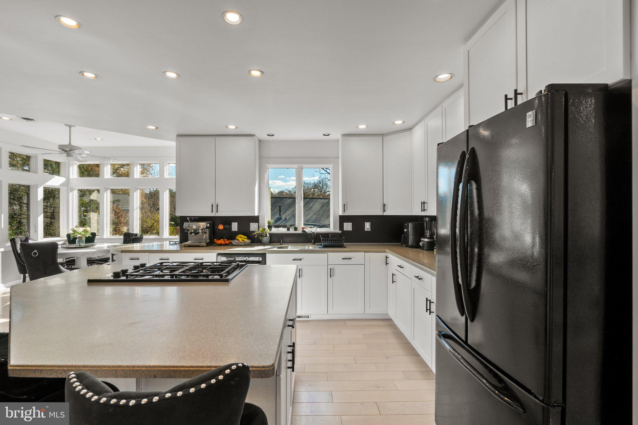 POTOMAC COMMONS - Residential