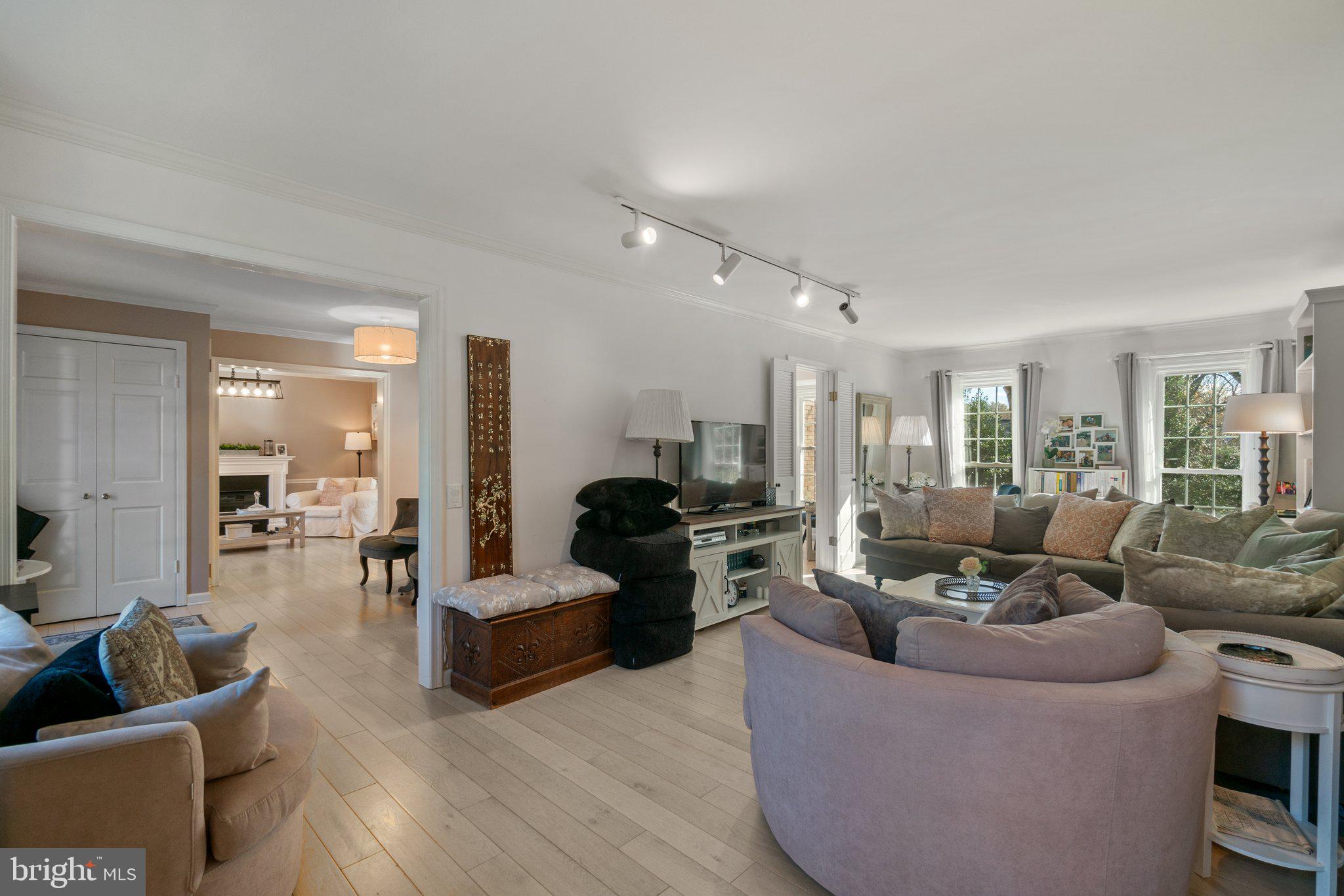 POTOMAC COMMONS - Residential