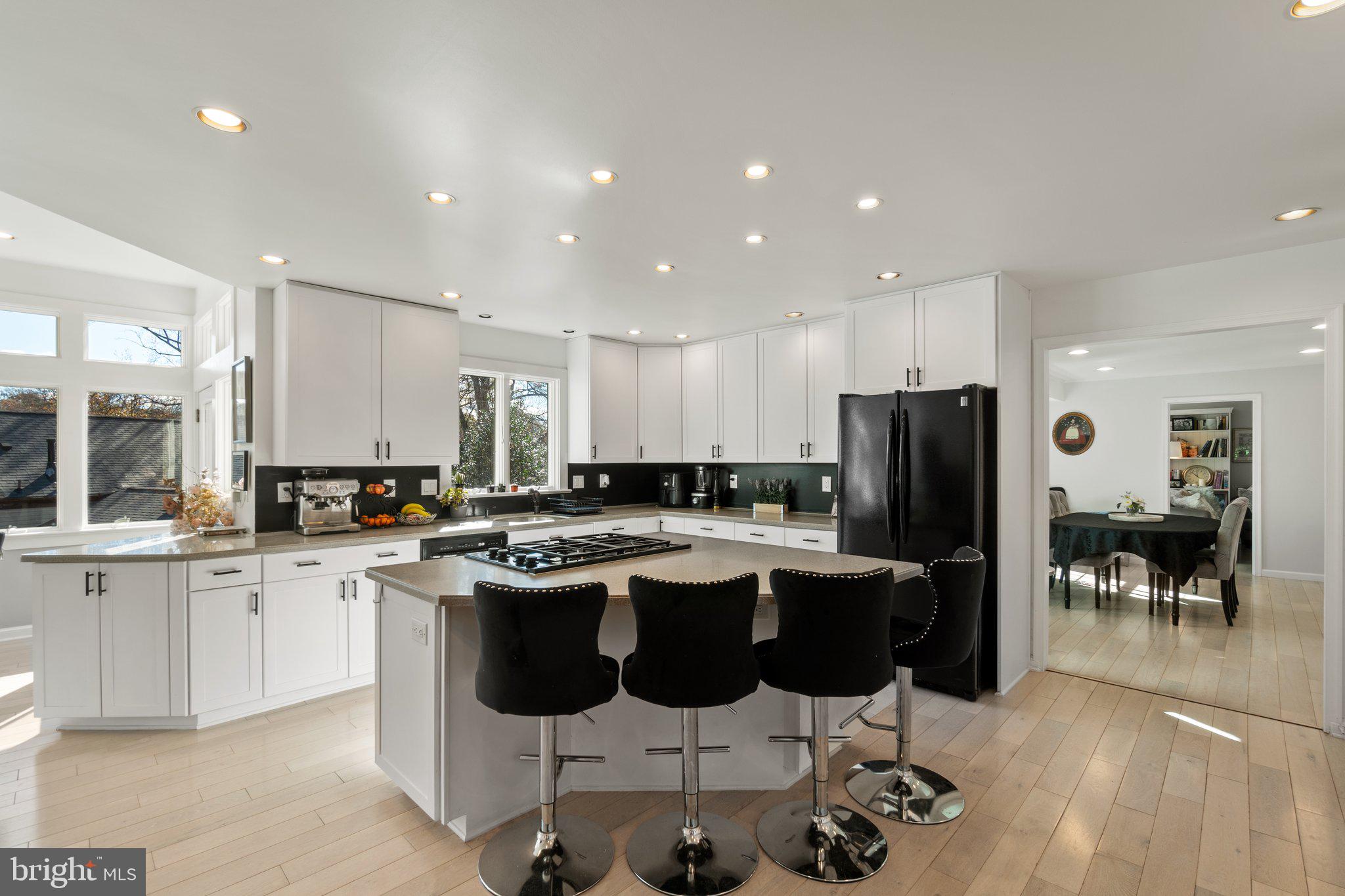 POTOMAC COMMONS - Residential