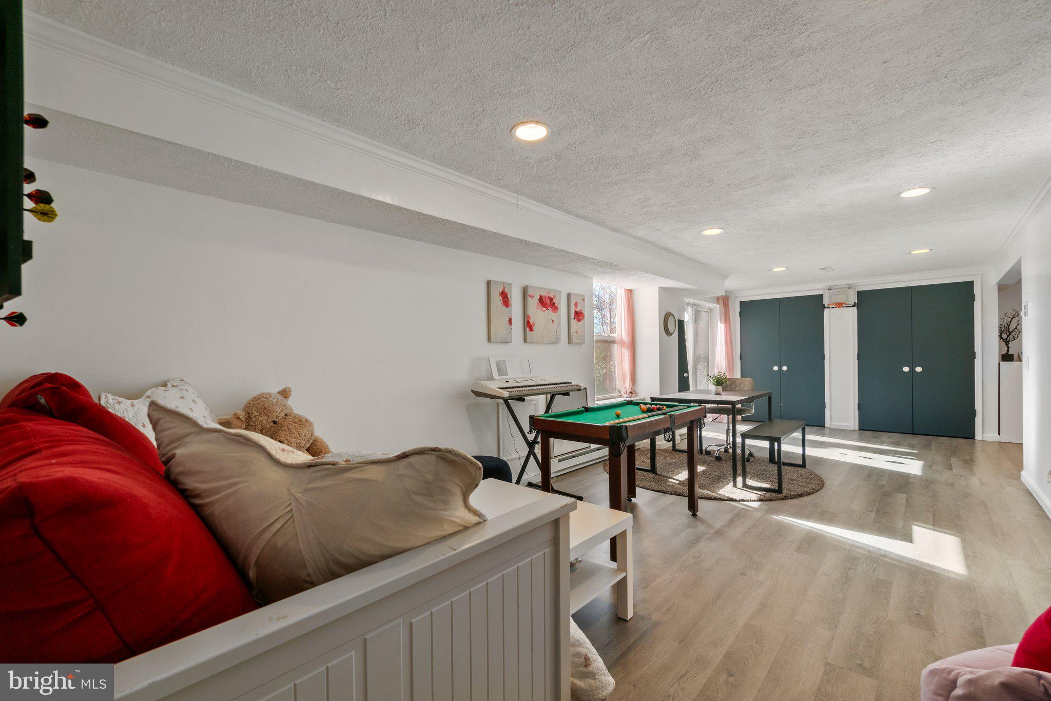 POTOMAC COMMONS - Residential