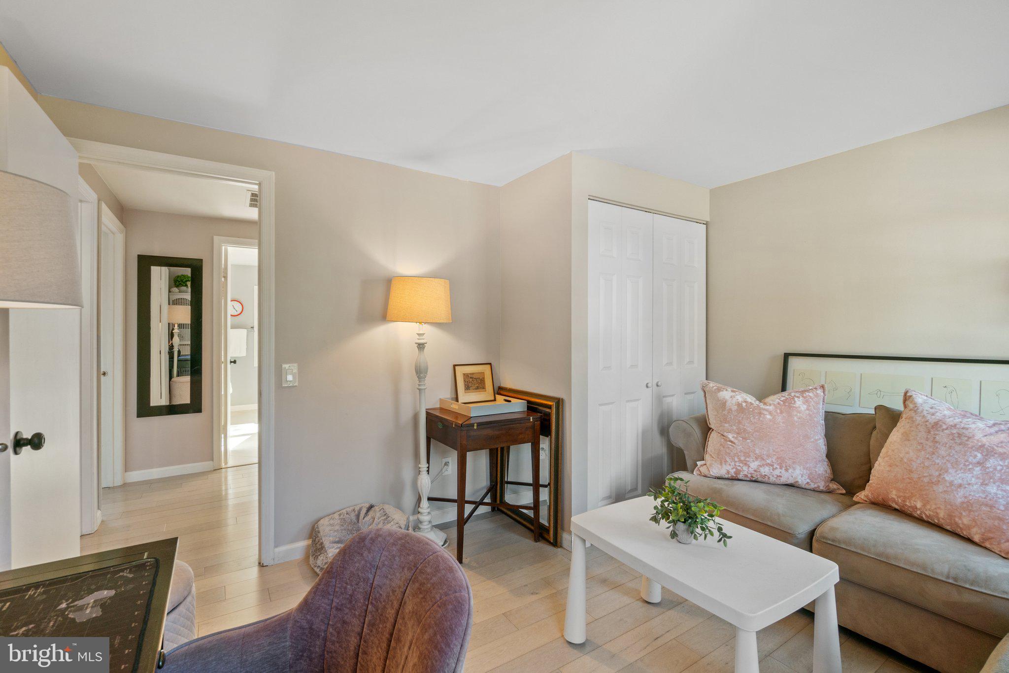 POTOMAC COMMONS - Residential