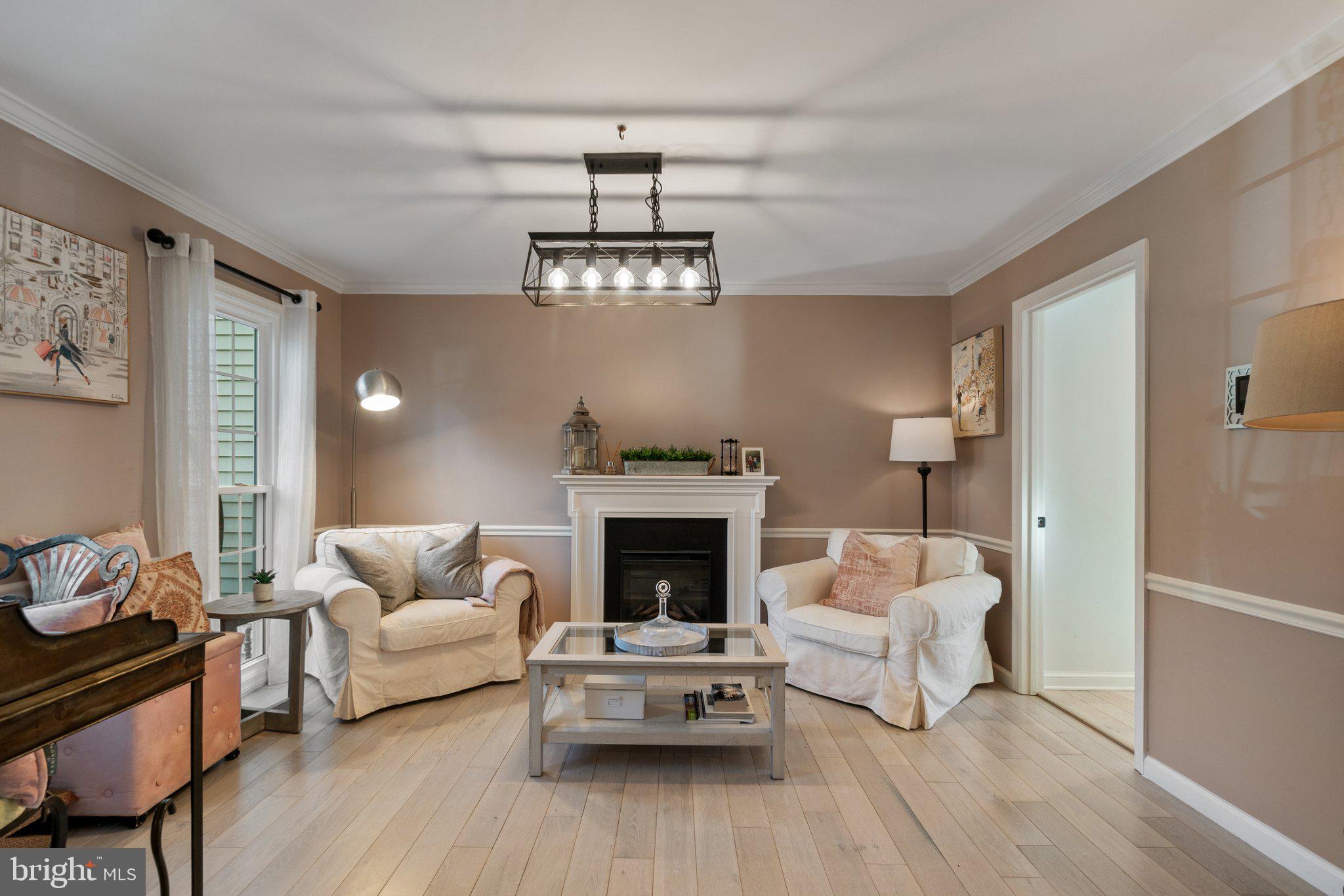 POTOMAC COMMONS - Residential