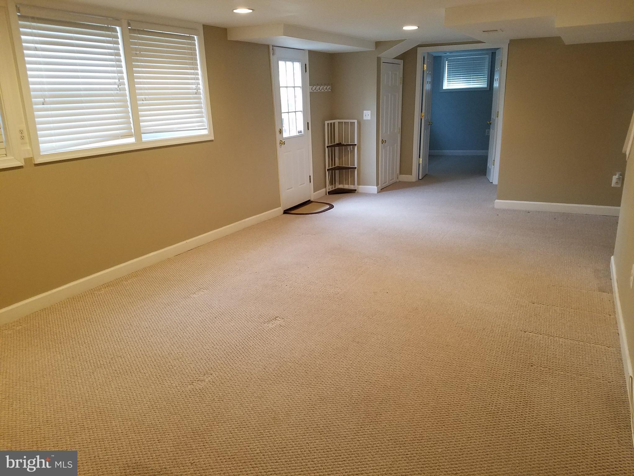 ROSE HILL FARMS - Residential Lease